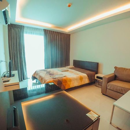 Club Royal Suites Pattaya Eksteriør billede