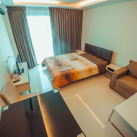 Club Royal Suites Pattaya Eksteriør billede