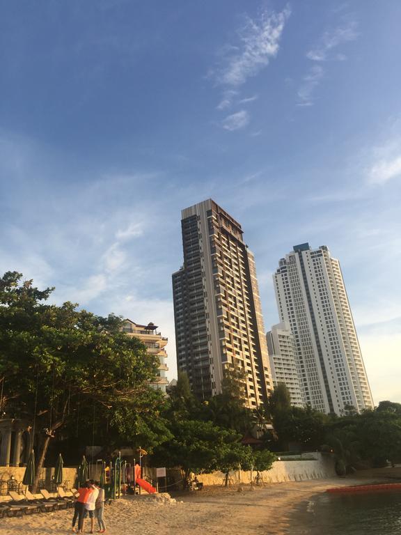 Club Royal Suites Pattaya Eksteriør billede