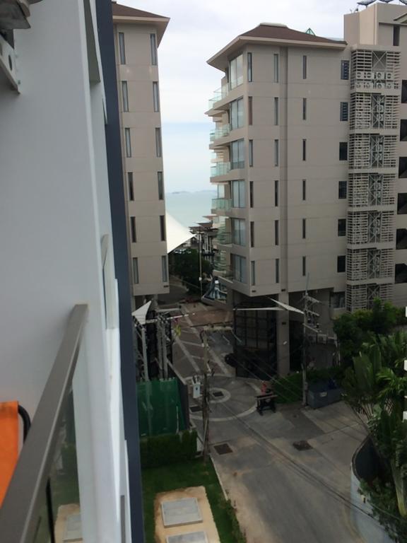 Club Royal Suites Pattaya Eksteriør billede