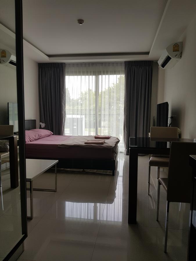 Club Royal Suites Pattaya Eksteriør billede