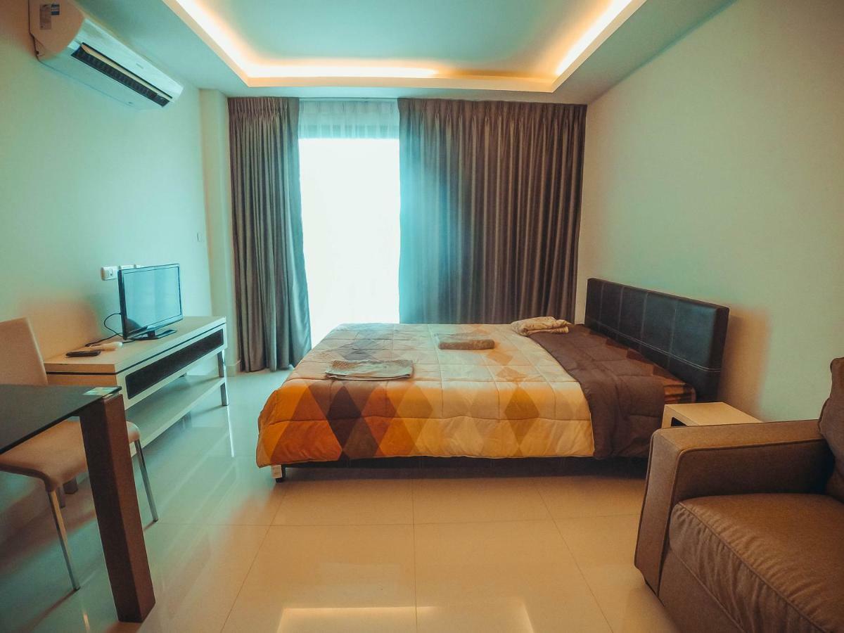 Club Royal Suites Pattaya Eksteriør billede
